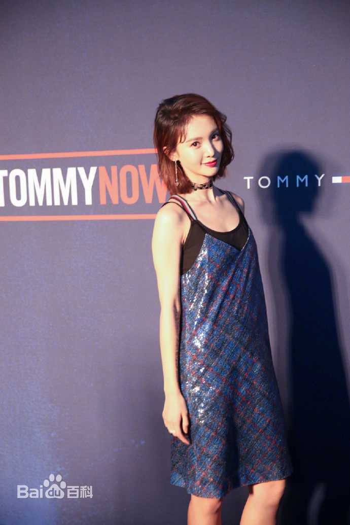 金晨(Gina)2018春夏伦敦时装周前后照片