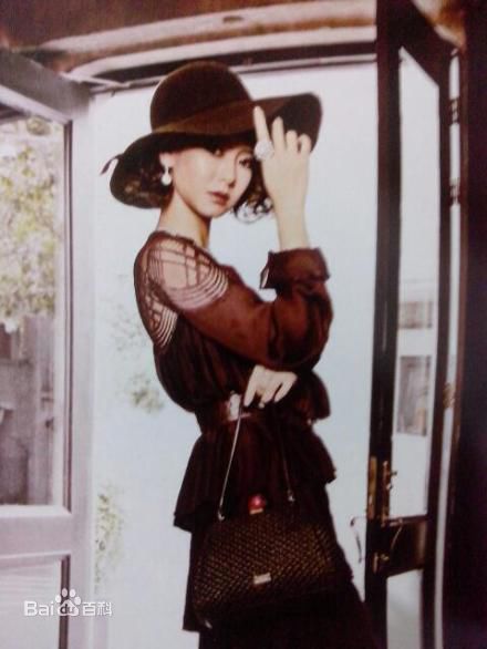 戚薇(Stephy)杂志相关