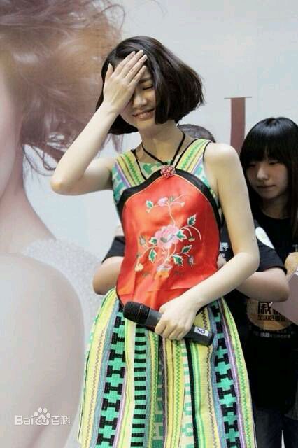 精选戚薇(Stephy)在《L To V秘密》全国签售中的图册