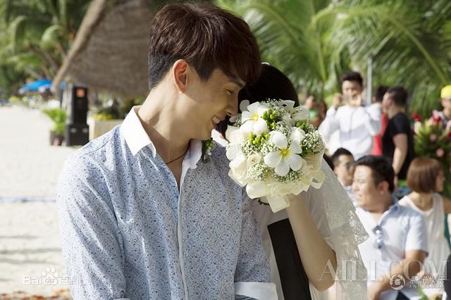 戚薇(Stephy)求婚现场前后照片