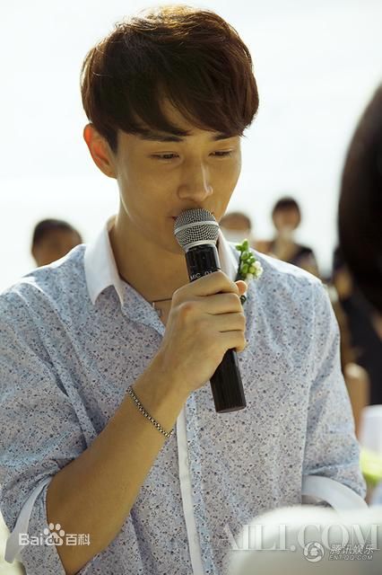 戚薇(Stephy)求婚现场前后照片