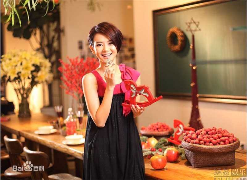 最新戚薇(Stephy)《爱出色》精彩图册