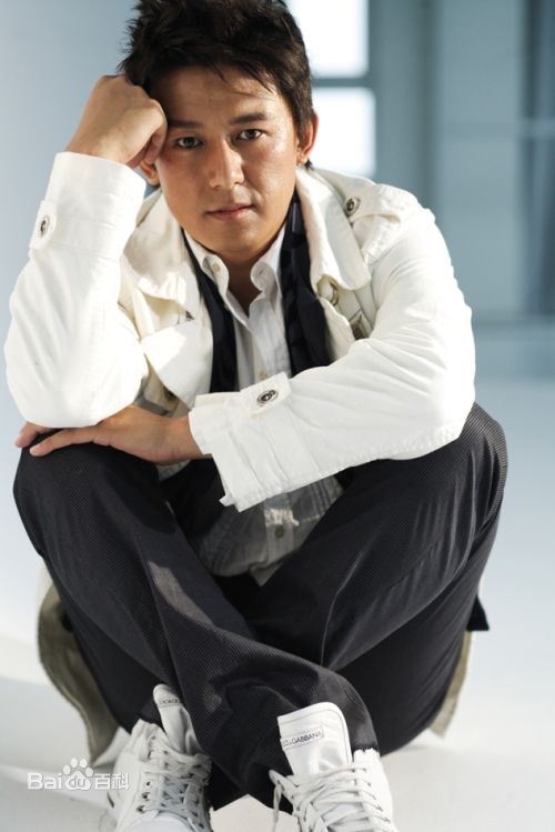 吕行的生活照和艺术照