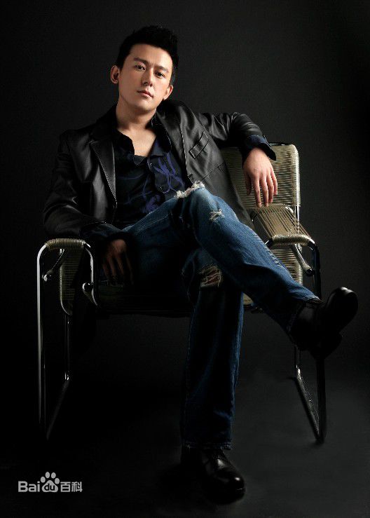 吕行的生活照和艺术照