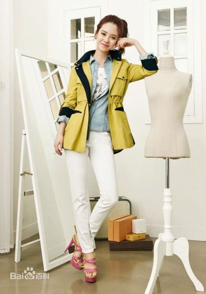 高清宋智孝(Song Ji Hyo<i>（艺名）</i>、 、Cheon Seong Im<i>（出生名）</i>、 、Cheon su-yeon<i>（现用名）</i>)图片