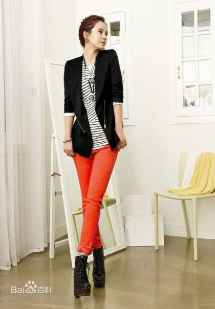 高清宋智孝(Song Ji Hyo<i>（艺名）</i>、 、Cheon Seong Im<i>（出生名）</i>、 、Cheon su-yeon<i>（现用名）</i>)图片