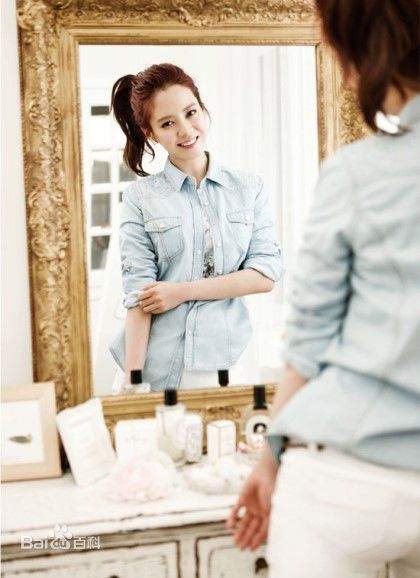 高清宋智孝(Song Ji Hyo<i>（艺名）</i>、 、Cheon Seong Im<i>（出生名）</i>、 、Cheon su-yeon<i>（现用名）</i>)图片