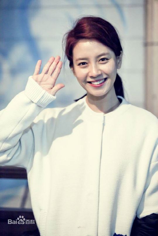 高清宋智孝(Song Ji Hyo<i>（艺名）</i>、 、Cheon Seong Im<i>（出生名）</i>、 、Cheon su-yeon<i>（现用名）</i>)图片