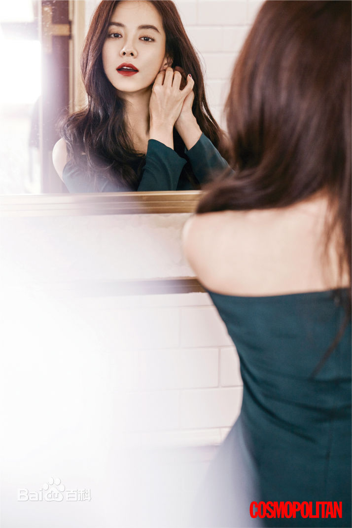 最全宋智孝(Song Ji Hyo<i>（艺名）</i>、 、Cheon Seong Im<i>（出生名）</i>、 、Cheon su-yeon<i>（现用名）</i>)在《Coopolitan》中的壁纸