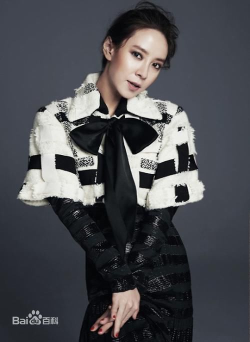 高清宋智孝(Song Ji Hyo<i>（艺名）</i>、 、Cheon Seong Im<i>（出生名）</i>、 、Cheon su-yeon<i>（现用名）</i>)在《女友》中的图集