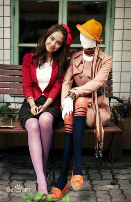 精选宋智孝(Song Ji Hyo<i>（艺名）</i>、 、Cheon Seong Im<i>（出生名）</i>、 、Cheon su-yeon<i>（现用名）</i>)精彩图册