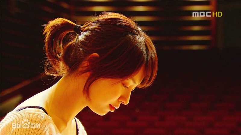 精选宋智孝(Song Ji Hyo<i>（艺名）</i>、 、Cheon Seong Im<i>（出生名）</i>、 、Cheon su-yeon<i>（现用名）</i>)精彩图册