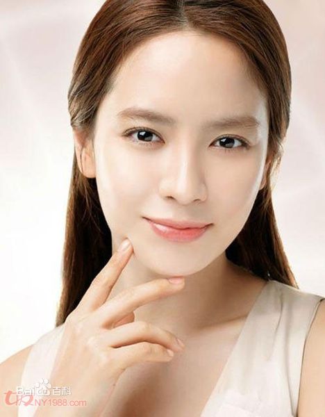 精选宋智孝(Song Ji Hyo<i>（艺名）</i>、 、Cheon Seong Im<i>（出生名）</i>、 、Cheon su-yeon<i>（现用名）</i>)精彩图册