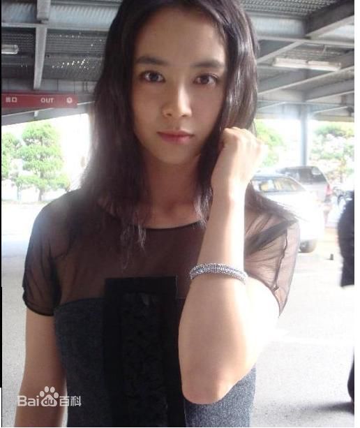 精选宋智孝(Song Ji Hyo<i>（艺名）</i>、 、Cheon Seong Im<i>（出生名）</i>、 、Cheon su-yeon<i>（现用名）</i>)精彩图册