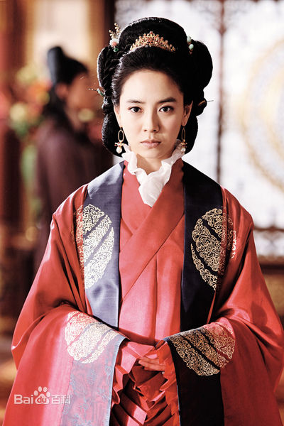 精选宋智孝(Song Ji Hyo<i>（艺名）</i>、 、Cheon Seong Im<i>（出生名）</i>、 、Cheon su-yeon<i>（现用名）</i>)精彩图册