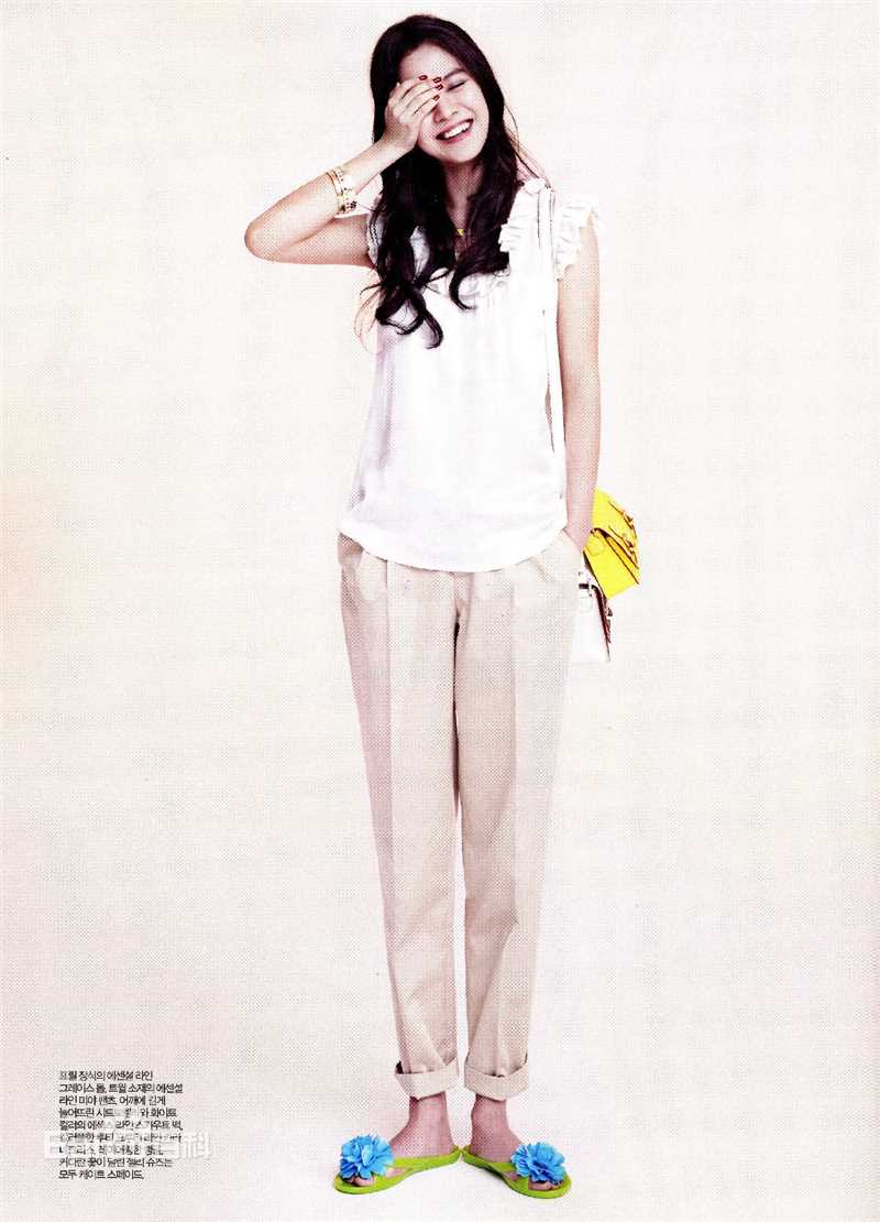 精选宋智孝(Song Ji Hyo<i>（艺名）</i>、 、Cheon Seong Im<i>（出生名）</i>、 、Cheon su-yeon<i>（现用名）</i>)精彩图册