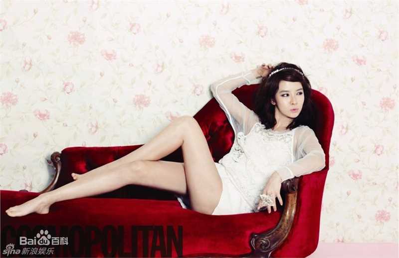 最新宋智孝(Song Ji Hyo<i>（艺名）</i>、 、Cheon Seong Im<i>（出生名）</i>、 、Cheon su-yeon<i>（现用名）</i>)精彩图册