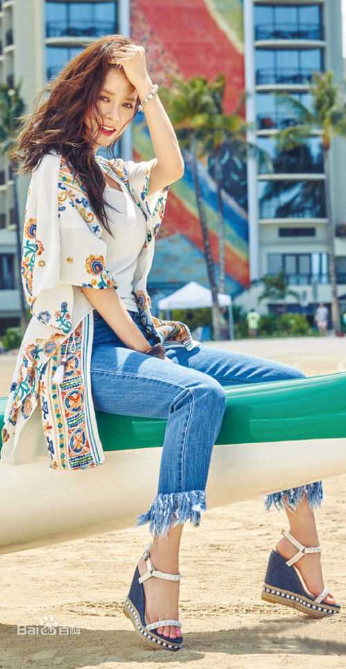 宋智孝(Song Ji Hyo<i>（艺名）</i>、 、Cheon Seong Im<i>（出生名）</i>、 、Cheon su-yeon<i>（现用名）</i>)前后照片