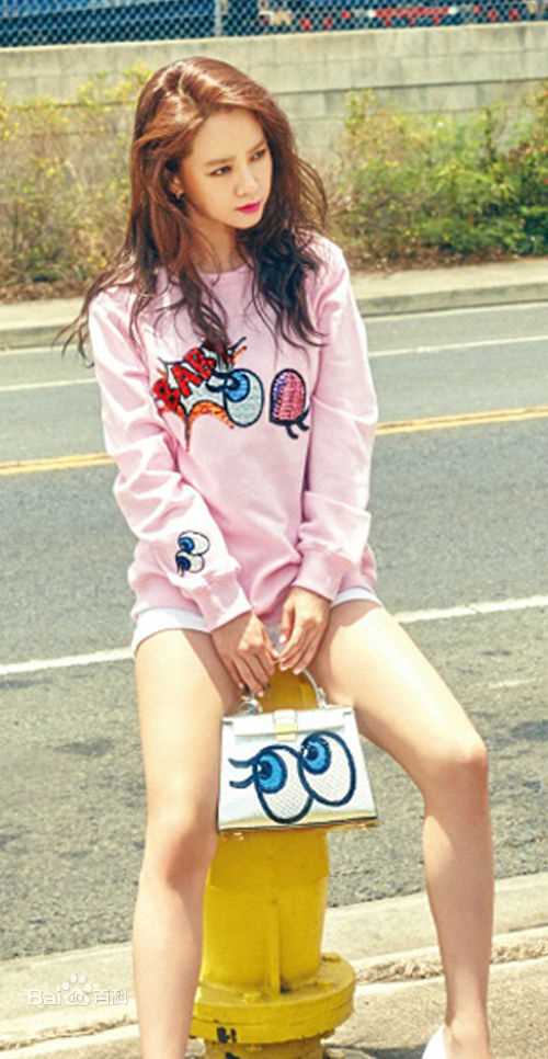 宋智孝(Song Ji Hyo<i>（艺名）</i>、 、Cheon Seong Im<i>（出生名）</i>、 、Cheon su-yeon<i>（现用名）</i>)前后照片