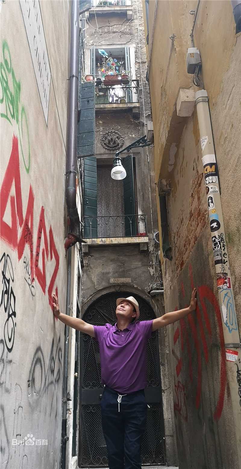 张颂文(Zhang Songwen)微博图片集图片图册