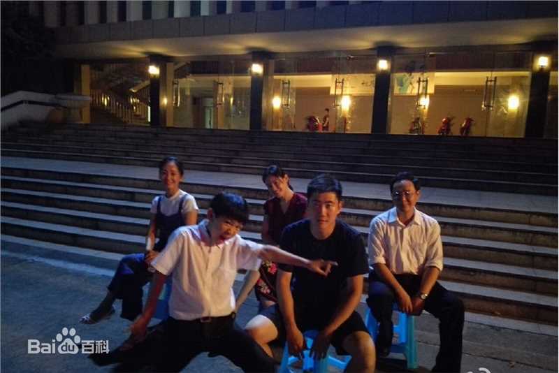 张颂文(Zhang Songwen)微博图片集图片图册