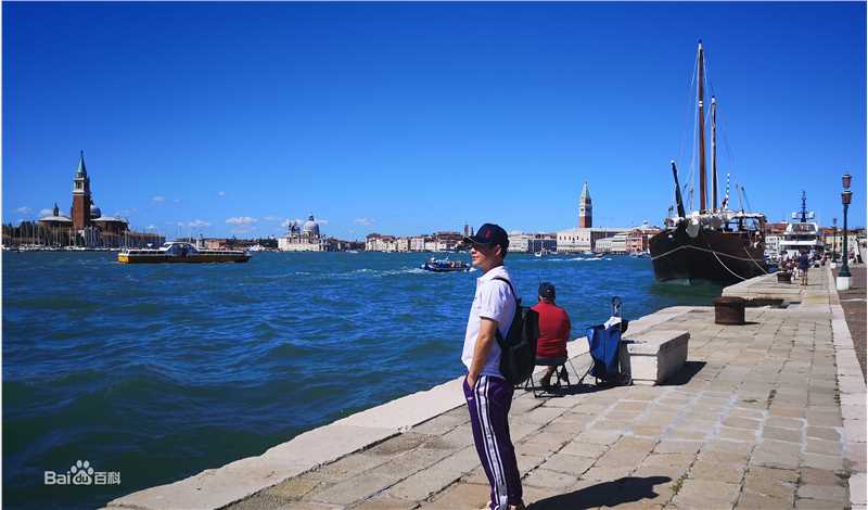 张颂文(Zhang Songwen)微博图片集图片图册