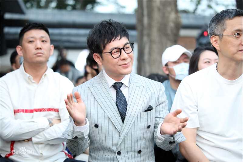 张颂文(Zhang Songwen)媒体照生活照相册