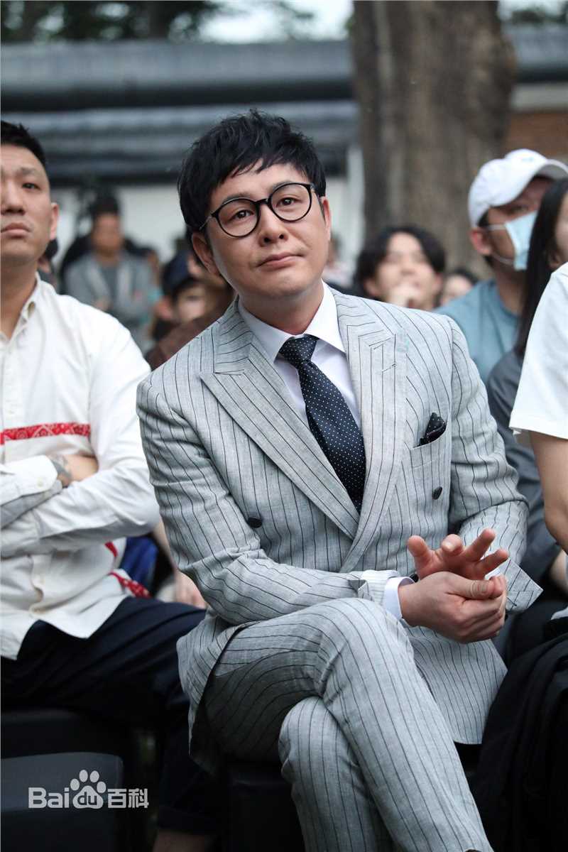 张颂文(Zhang Songwen)媒体照生活照相册