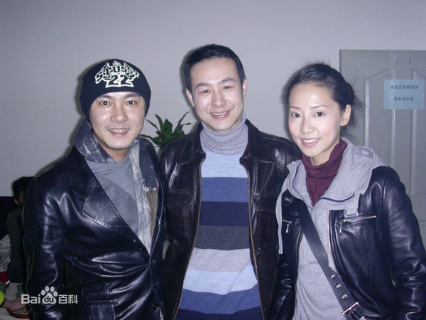 张颂文(Zhang Songwen)与圈中好友合照图片图集