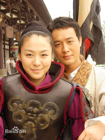 张颂文(Zhang Songwen)与圈中好友合照图片图集