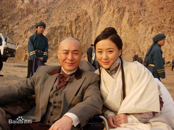 张颂文(Zhang Songwen)与圈中好友合照图片图集