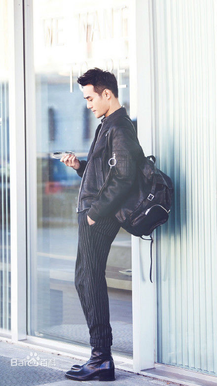 王凯(Wang Kai)街拍性感图片图集