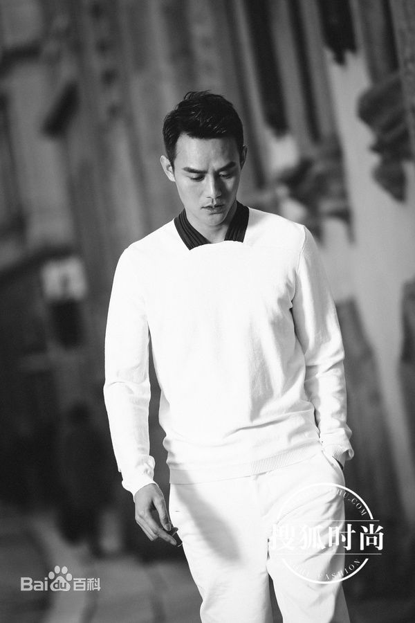 王凯(Wang Kai)街拍性感图片图集