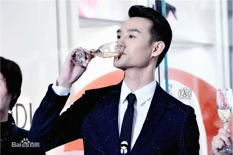 王凯(Wang Kai)FENDI门店活动&秋冬时装秀前后照片