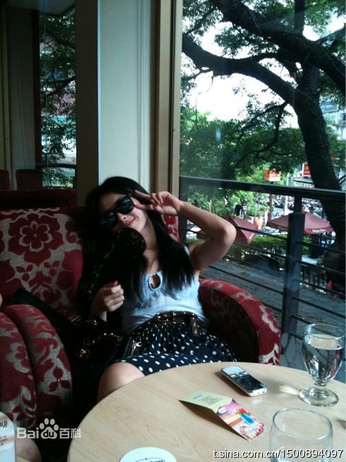 《朱珠》生活照