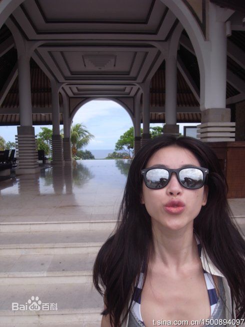 《朱珠》生活照