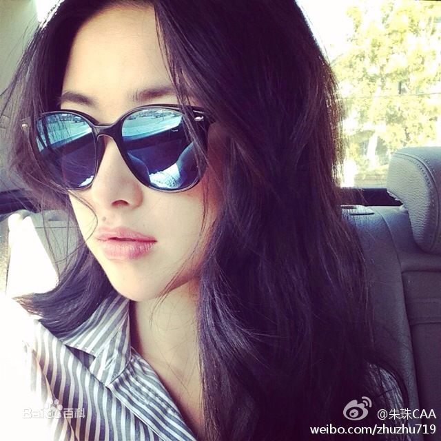 《朱珠》生活照