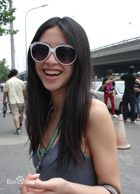 《朱珠》生活照