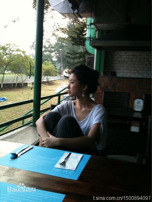 《朱珠》生活照