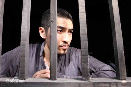 孟召重(oliven)在剧中前后照片