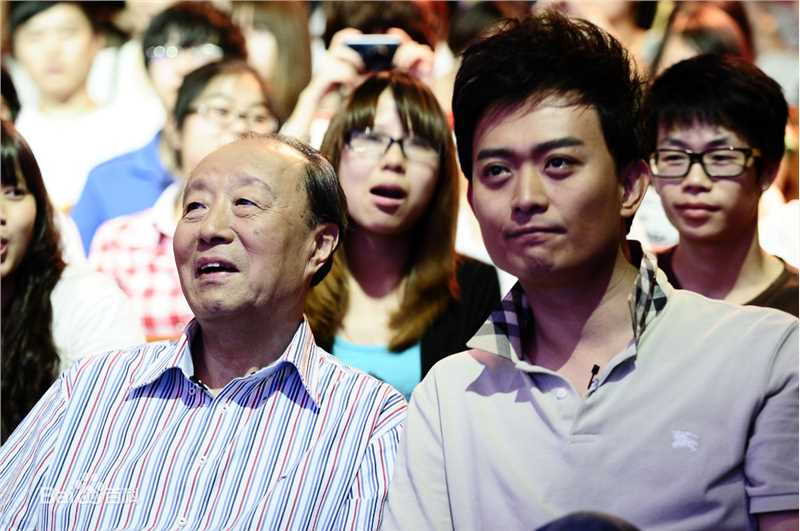 2011背后的故事之《开天辟地》