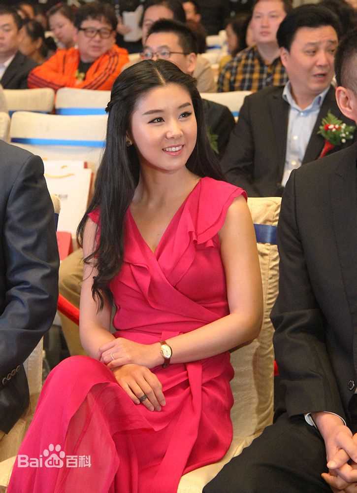 精选李小萌(Annabel Lee)在电影《爱你一世一生》新闻发布会中的图册