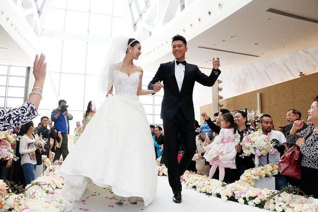 李小萌(Annabel Lee)结婚照图片图集