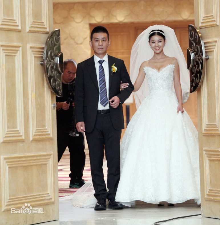 李小萌(Annabel Lee)结婚照图片图集