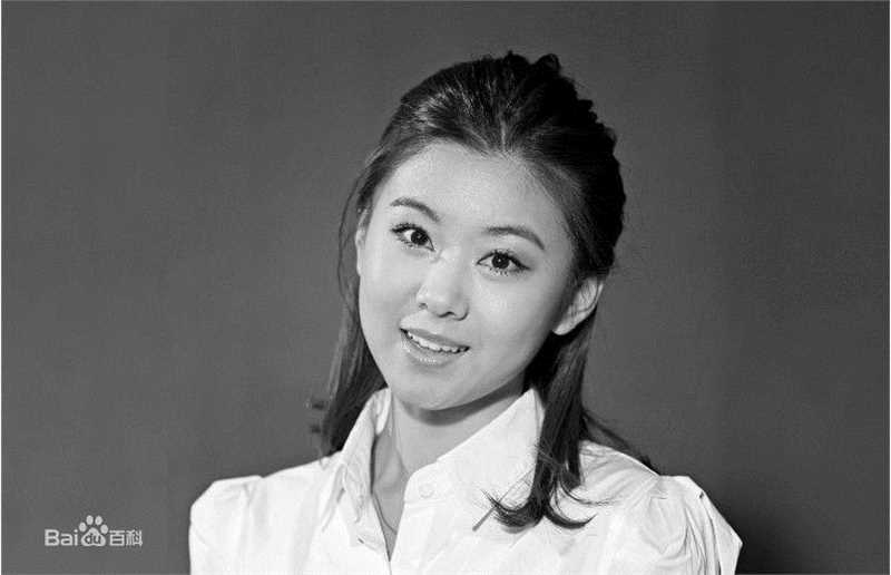 李小萌(Annabel Lee)2011年《第一次亲密接触》剧照