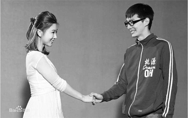 李小萌(Annabel Lee)2011年《第一次亲密接触》剧照