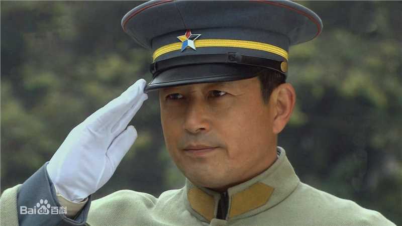 最新王志飞(WangZhifei)在《龙虎人生》中饰演杜松山中的壁纸