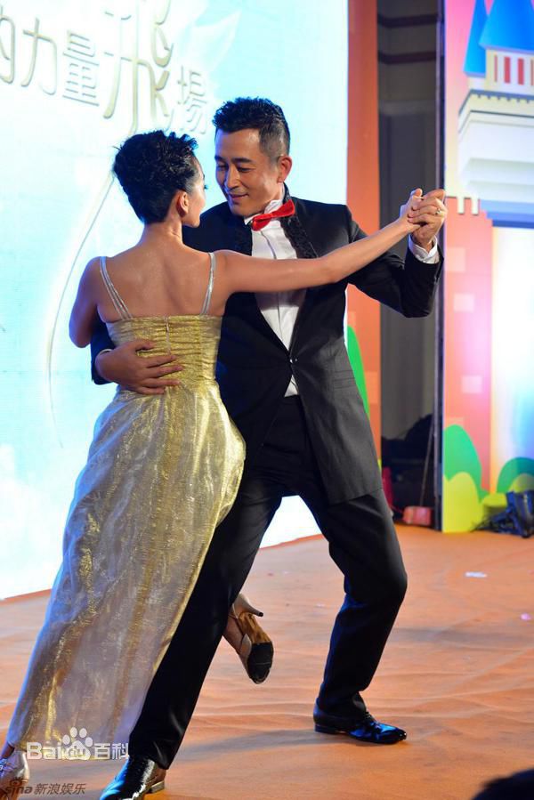 王志飞(WangZhifei)迎娶女友张定涵图片图集