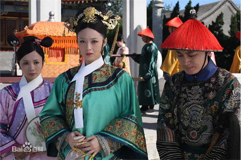 最新蒋欣(Rulu)在《甄嬛传》华妃中的壁纸