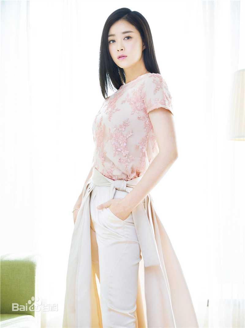 蒋欣(Rulu)出席活动生活照